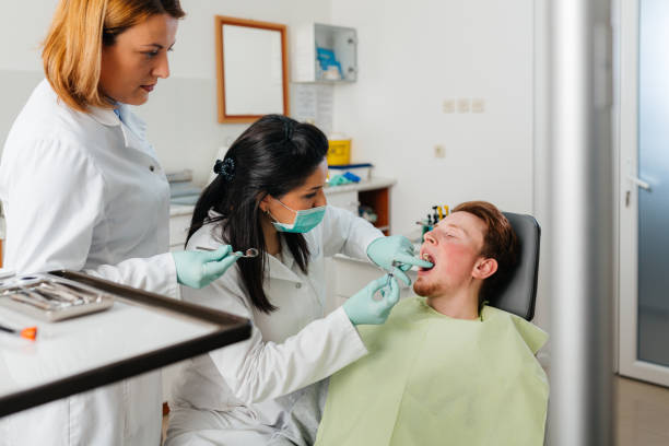 Best Emergency Dental Care for Broken or Chipped Teeth in Sterling, KS
